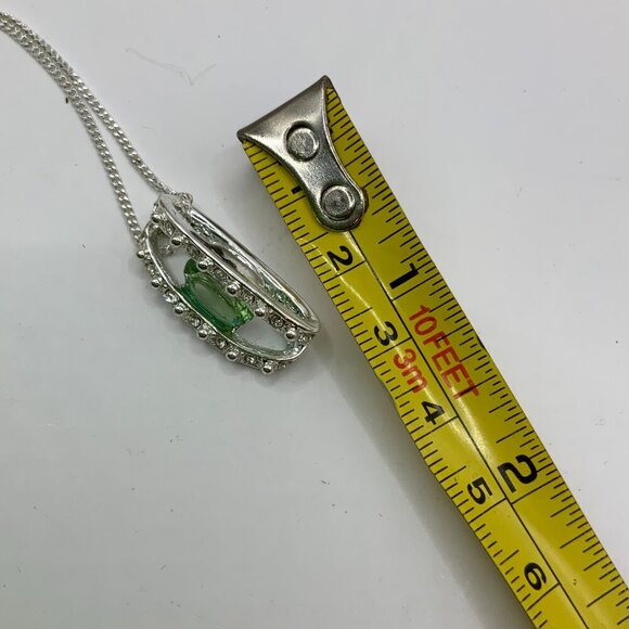 AVON NRT Envy Me Green Crystal Pendant Silver Tone Necklace - Picture 6 of 9